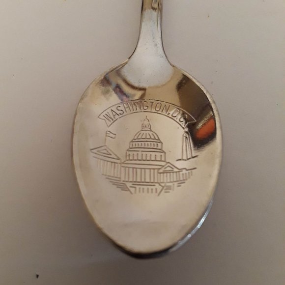 VINTAGE DEMI-TASSE TEASPOON - ABOUT 4.5" LONG - U.S. CAPITOL - ORIGINAL GIFT BOX - Picture 5 of 8